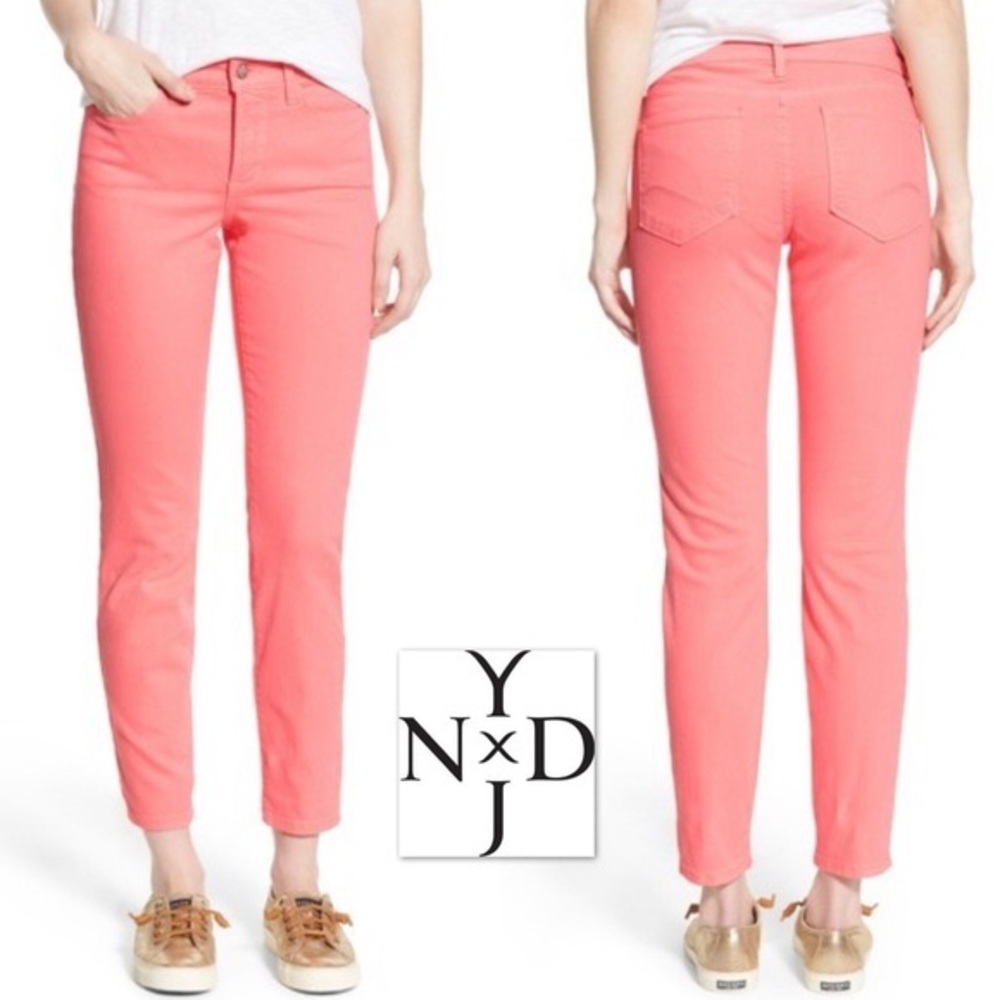 Like new Clarissa ankle jeans in guava